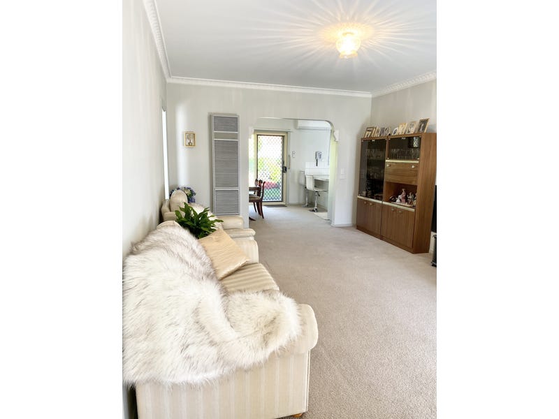 Perfect Location! 2