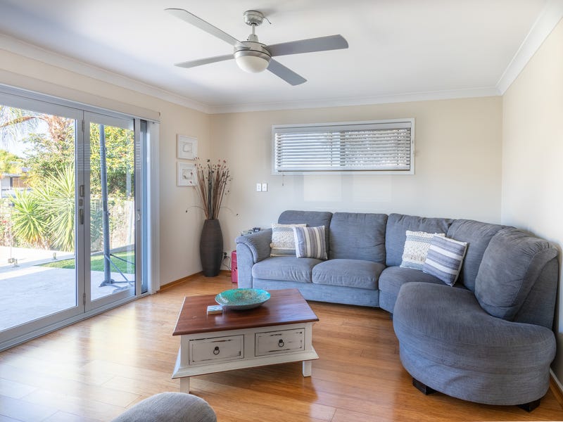 Large Renovated Family Entertainer with 5