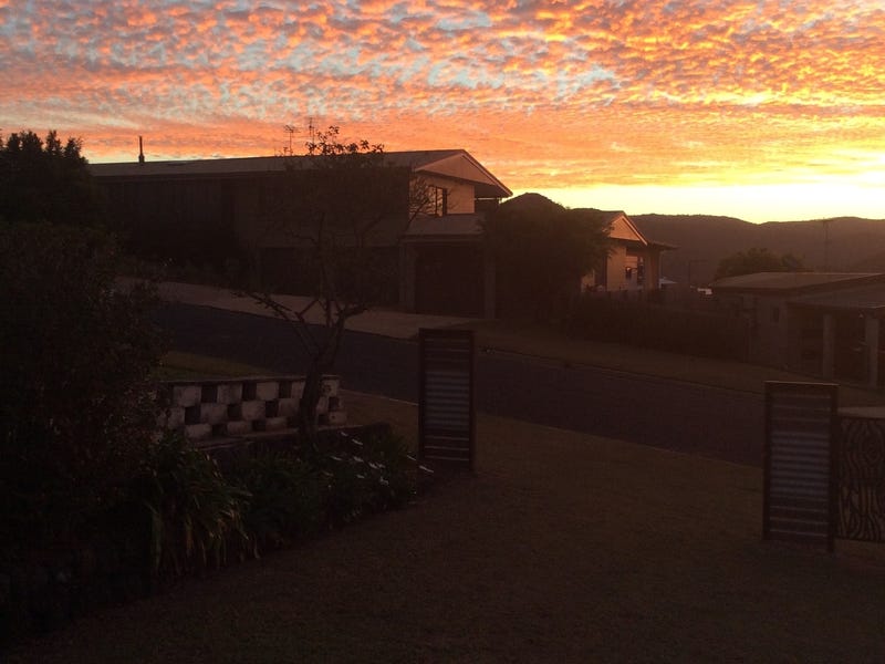 GREAT NEIGHBOURHOOD & FANTASTIC SUNSETS 21