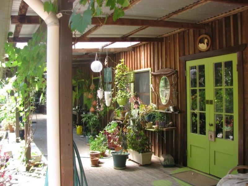 Family Home nestled in the 28