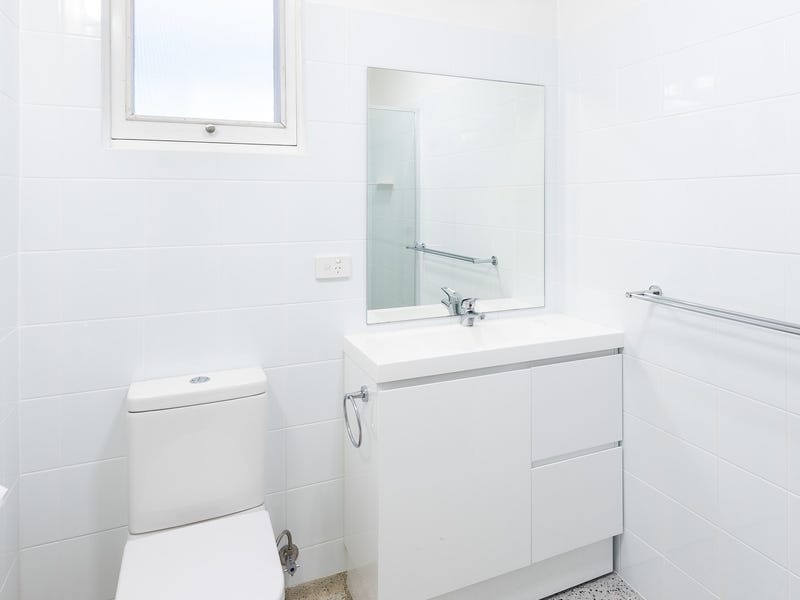 Central Location and Newly Renovated 14