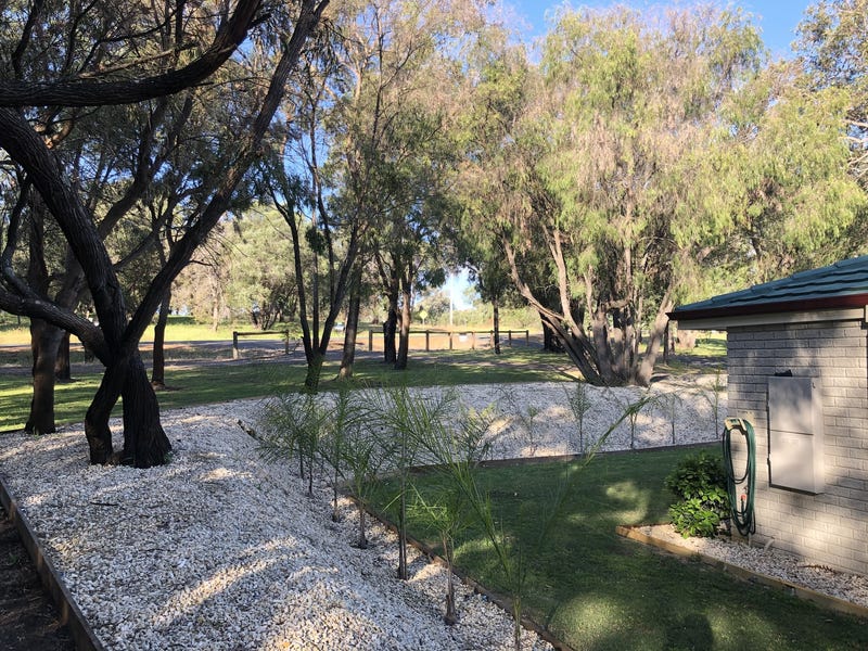 UNDER OFFER 5 ACRES OF 4