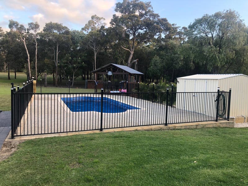 UNDER OFFER 5 ACRES OF 14