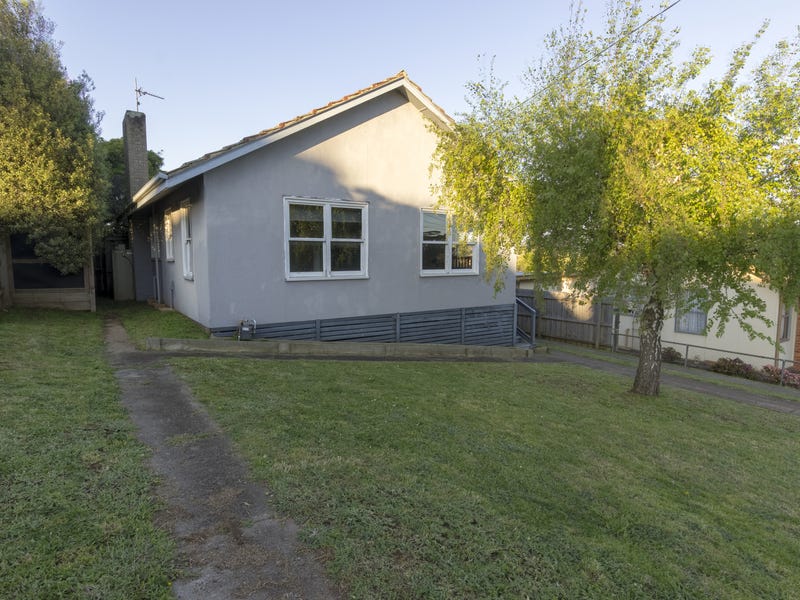 9 Bertram street, Drouin 2