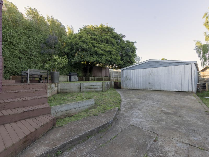 9 Bertram street, Drouin 13