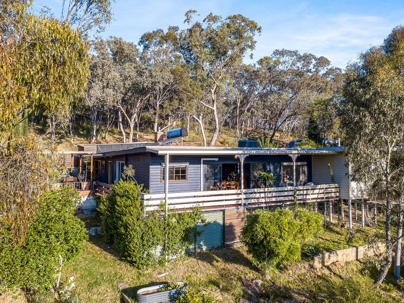 Central Retreat with Magnificent Views 3