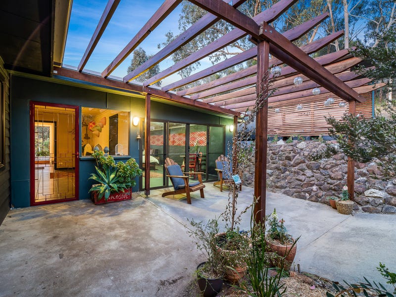 Central Retreat with Magnificent Views 5