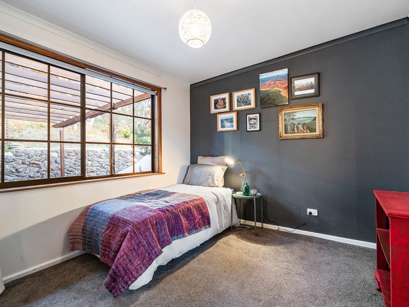 Central Retreat with Magnificent Views 15