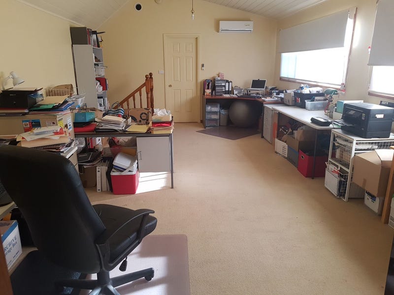 Macedon Ranges lifestyle property with 18