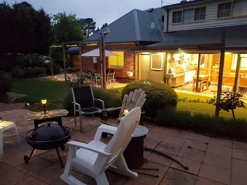 Macedon Ranges lifestyle property with 24