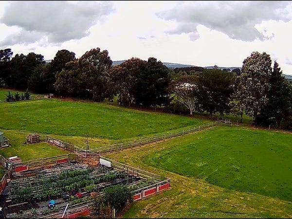 Macedon Ranges lifestyle property with 30