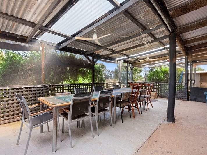 Rural Lifestyle Property 8