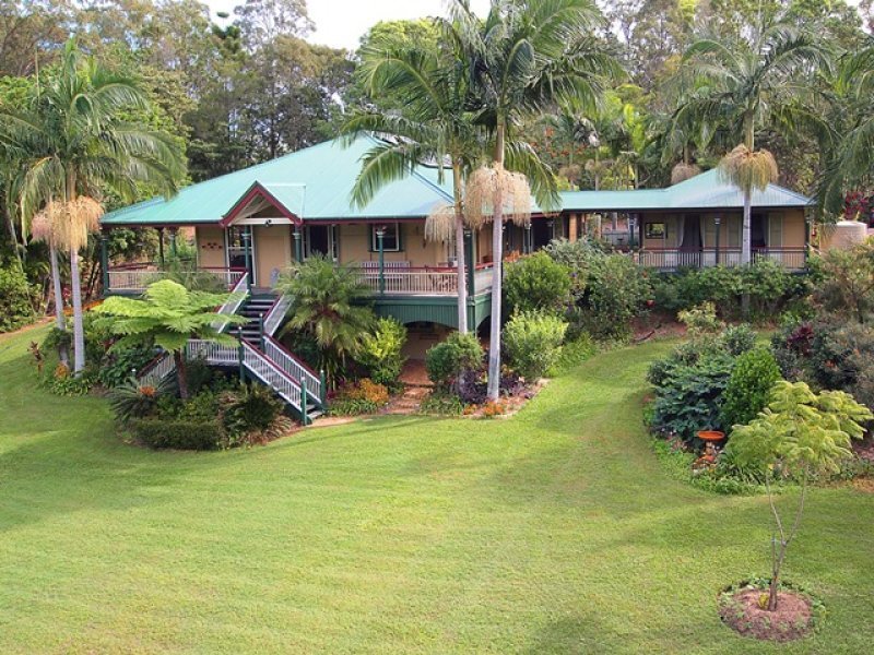 Charming Grand 1908 Queenslander in the Noosa Hinterland