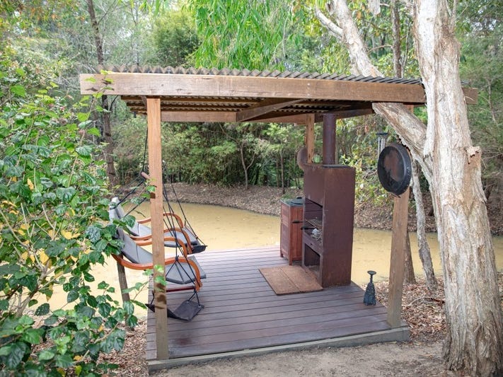 Charming Grand 1908 Queenslander in 28