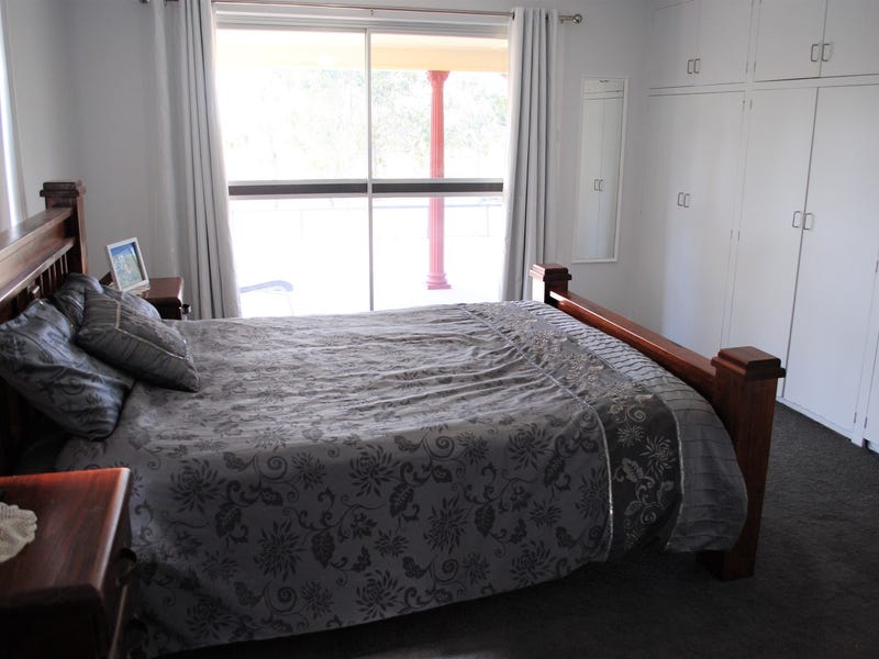 5 Bedroom Home on 5 25