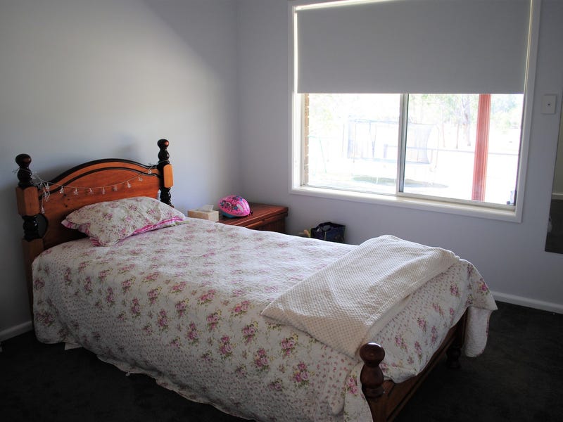 5 Bedroom Home on 5 28