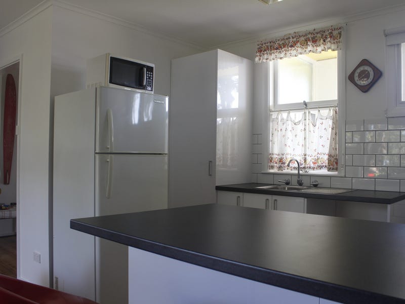 Classic 1960’s Holiday Home 9