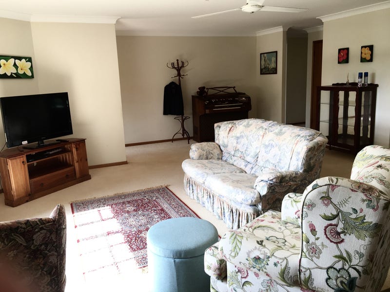 Lovely Home, Perfect Location 4