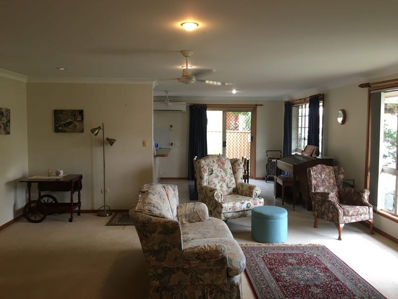 Lovely Home, Perfect Location 7