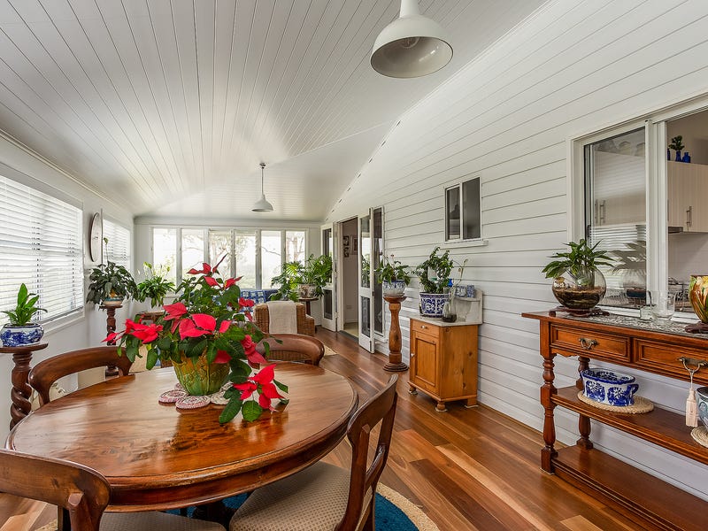 Beautifully restored Queenslander on 40 stunning acres