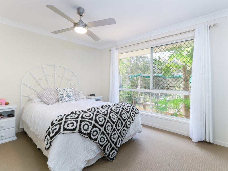 GREAT POSITION IN SEABREEZE!! 14