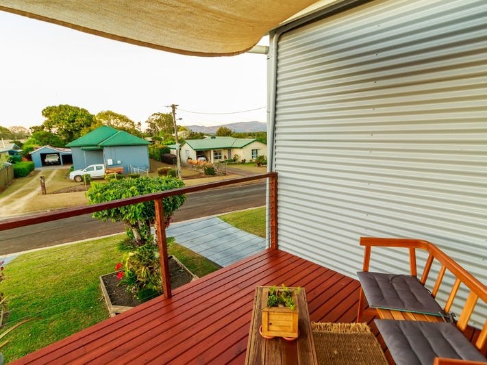Fully Renovated House close to 8