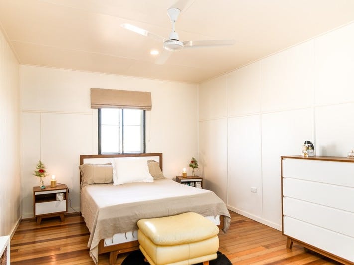 Fully Renovated House close to 20