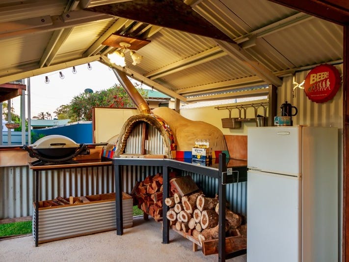 Fully Renovated House close to 26