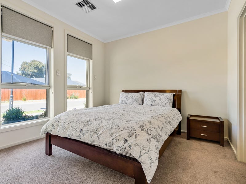 Quality Features Low Maintenance Home! 12