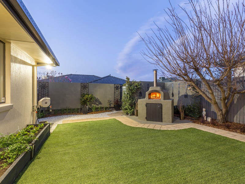 Elegant Family Home in highly 18