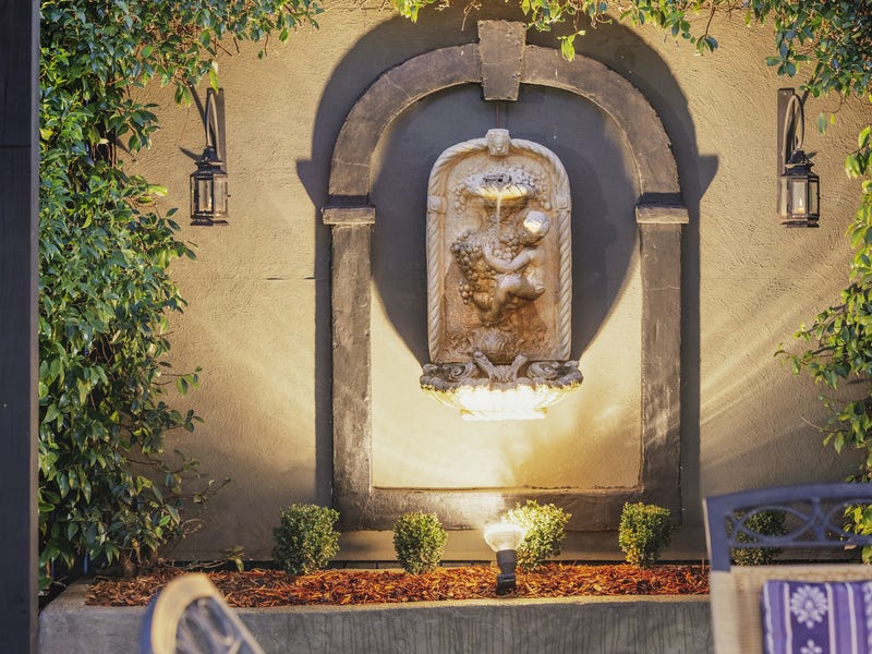 Elegant Family Home in highly 19