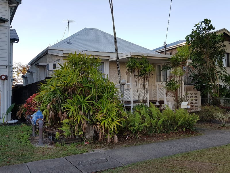 Location Location with rare 2 street access