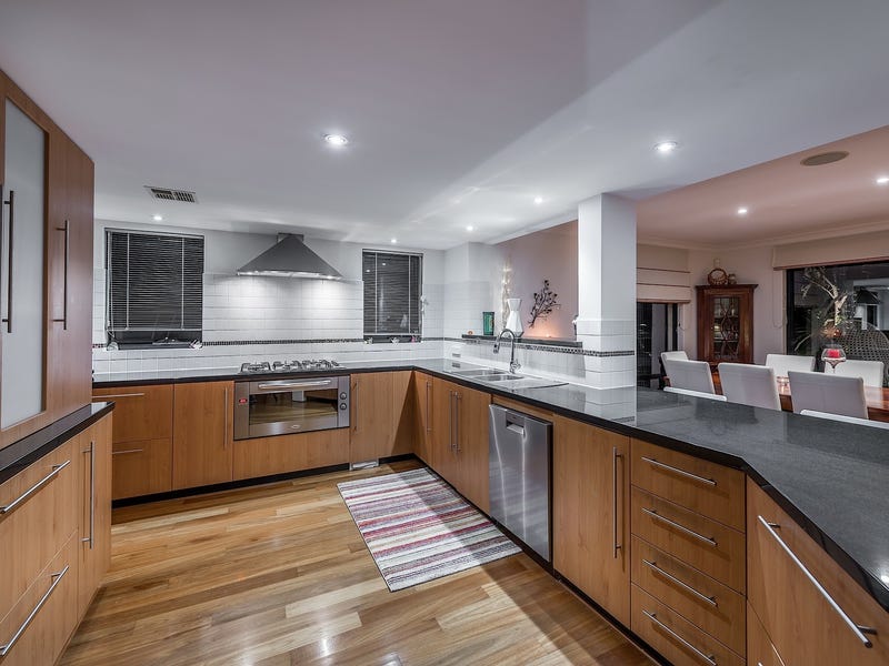 Executive home in world class 5