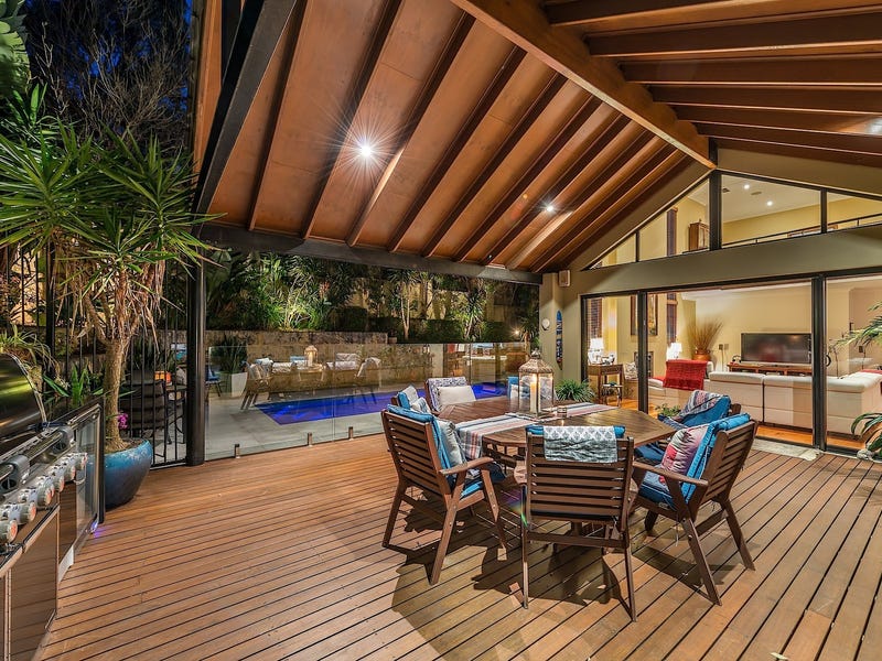 Executive home in world class 17