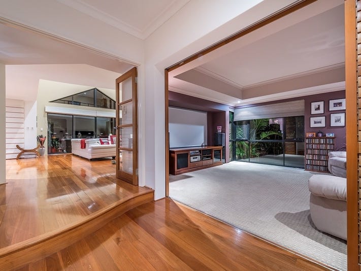 Executive home in world class 20