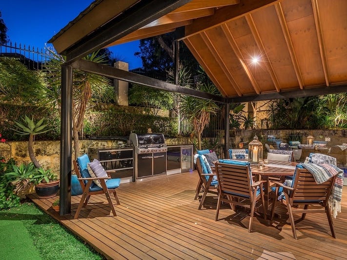 Executive home in world class 21
