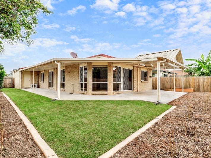 Spacious Four Bedroom Family Home 10