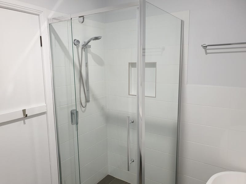 Renovated home, close to Hospital 7