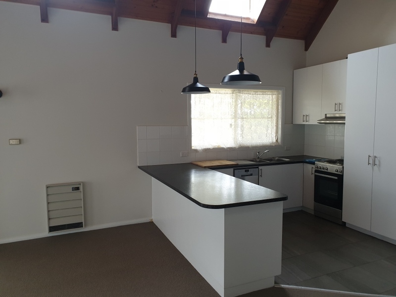 Renovated home, close to Hospital 19