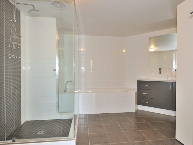 Centrally located large apartment 5