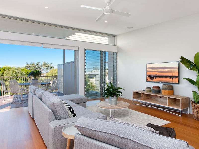 ABSOLUTE BEACHFRONT THE COVES HOUSE 4
