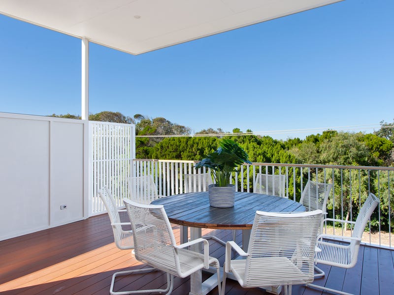 ABSOLUTE BEACHFRONT THE COVES HOUSE 5
