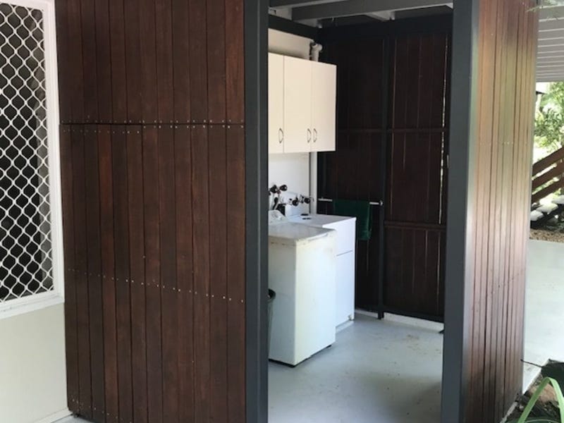 4 Bedroom House + 2 7