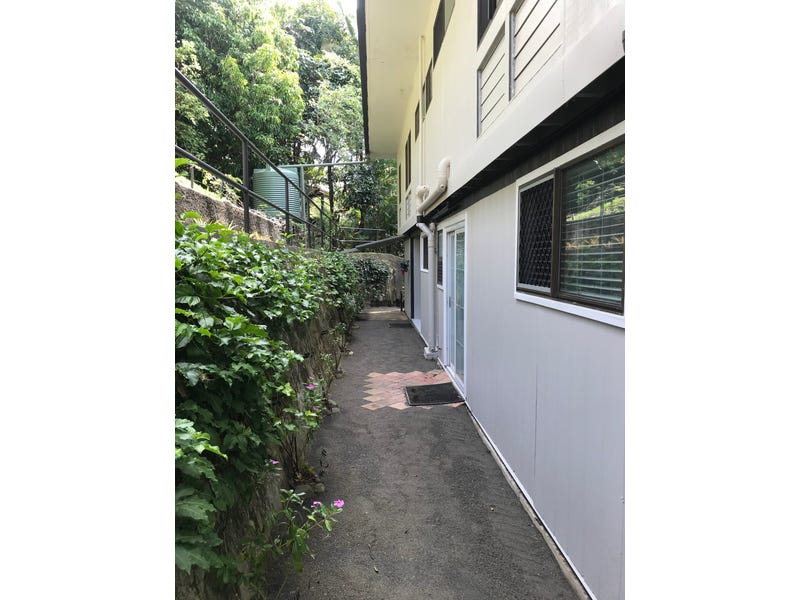 4 Bedroom House + 2 9