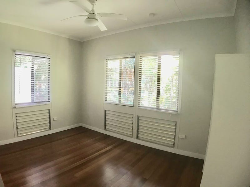 4 Bedroom House + 2 22