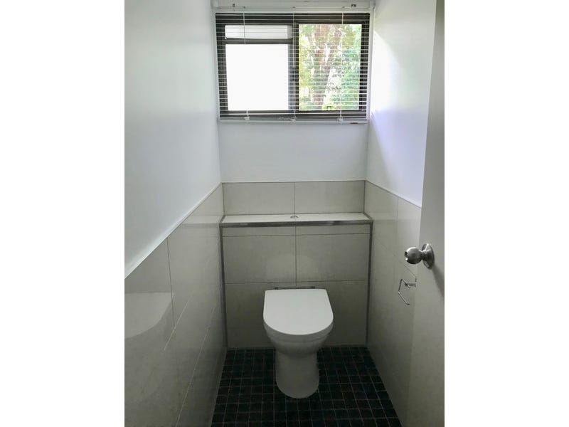 4 Bedroom House + 2 25