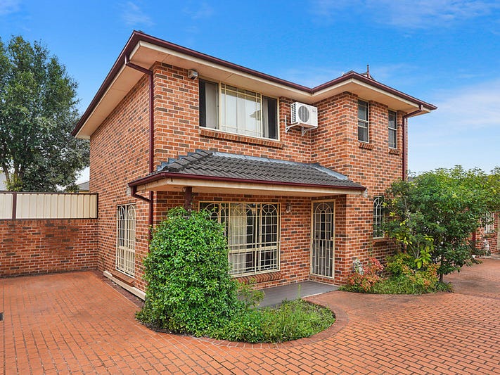 Spacious Townhouse in Great Location