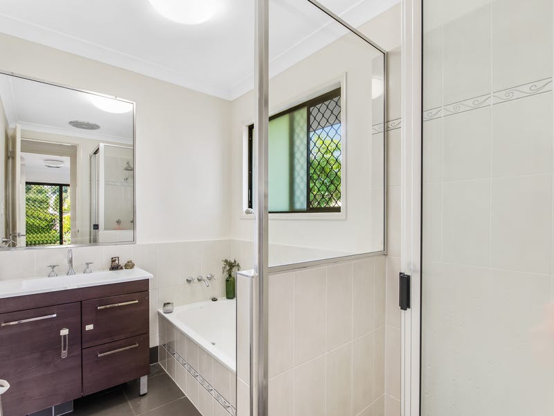 Very appearing large family home 9