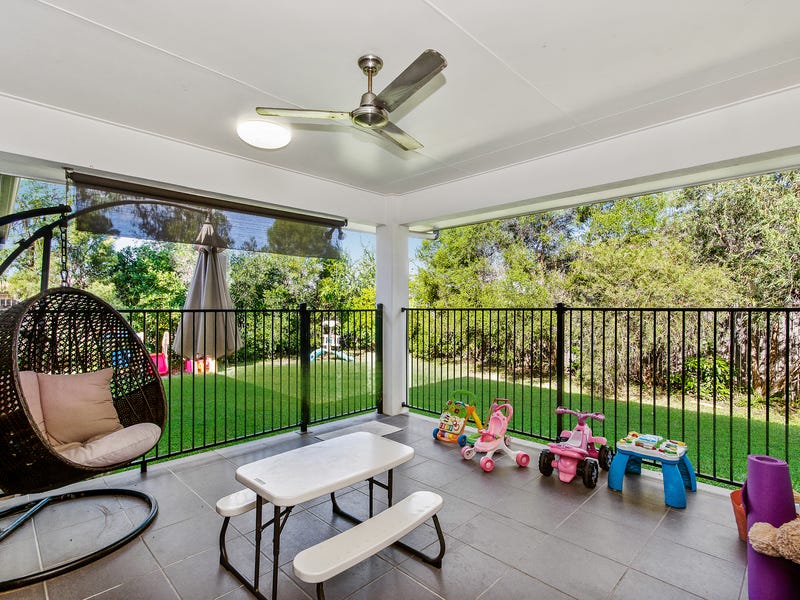 Very appearing large family home 10