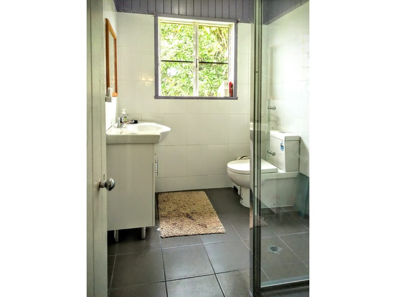 CHARACTERFUL AND CHARMING COTTAGE! 19